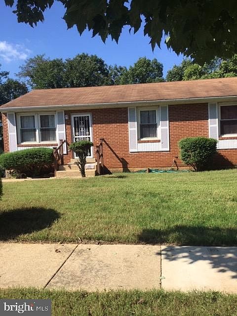 1st image of 7403 Roanne Dr