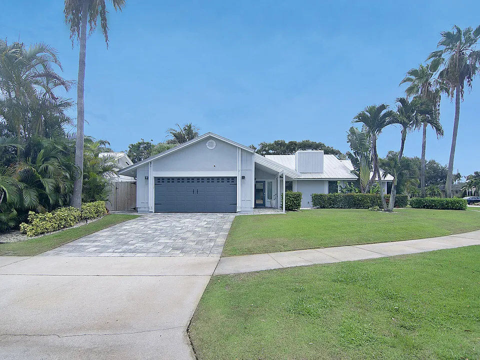 19 Pinehill Trl E