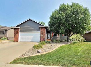 3308 S Sundrop Ave, Sioux Falls, SD 57110