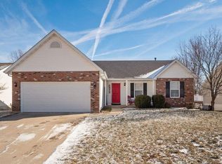 2814 Overview Dr, Columbia, IL 62236
