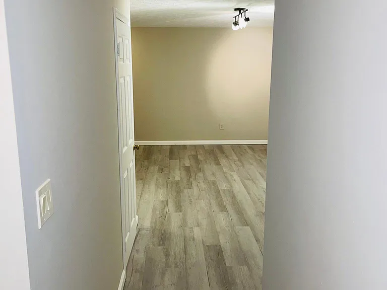 1405 Oronoco St — Photo 32