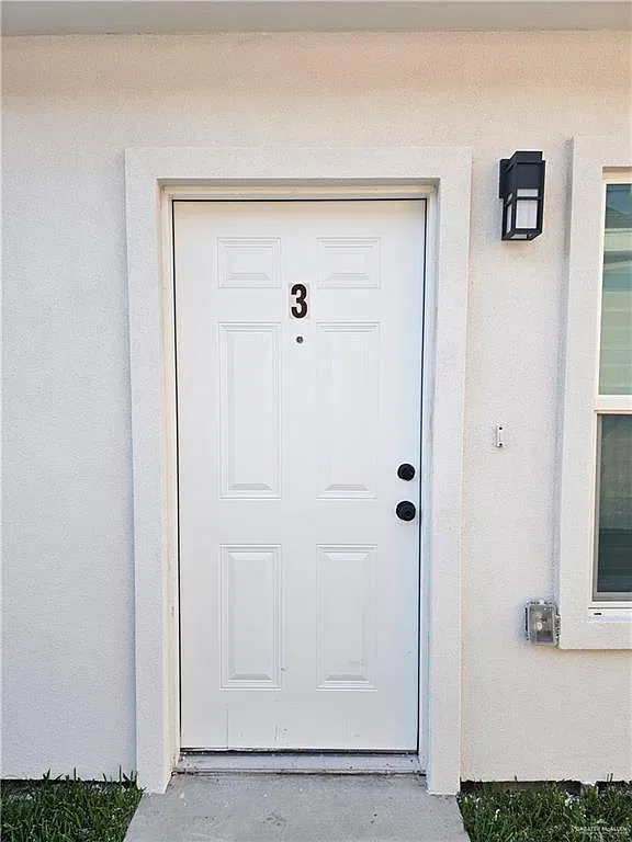 1324 N Abesam Ave — Photo 2