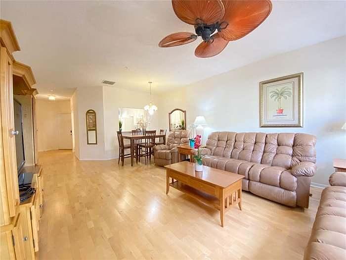 1st image of 3040 Clubview Dr