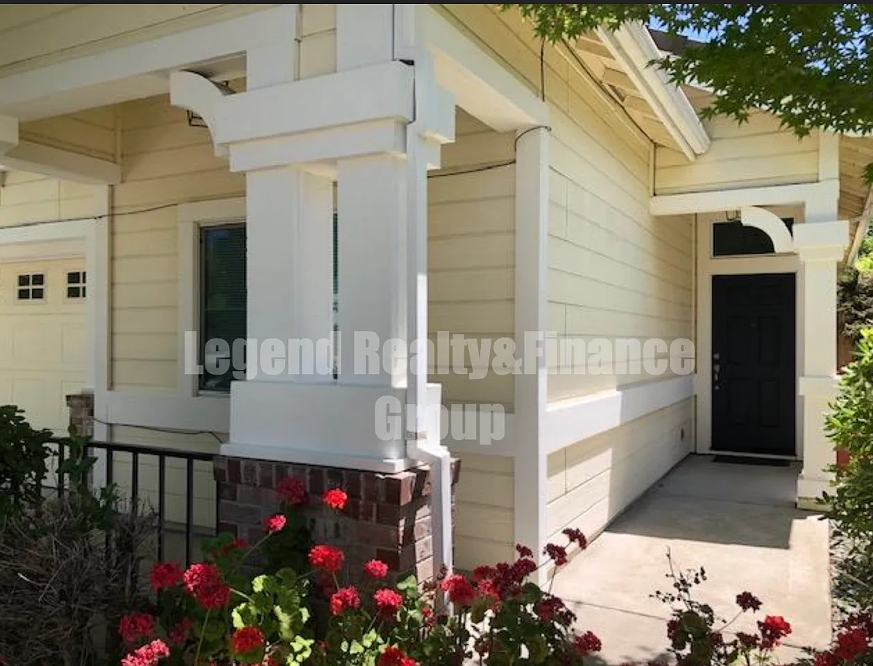 4 bed, 1712 sqft, $2,620 — Photo 3