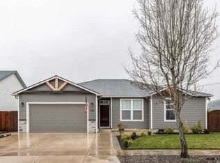 398 W Joy St, Lebanon, OR 97355