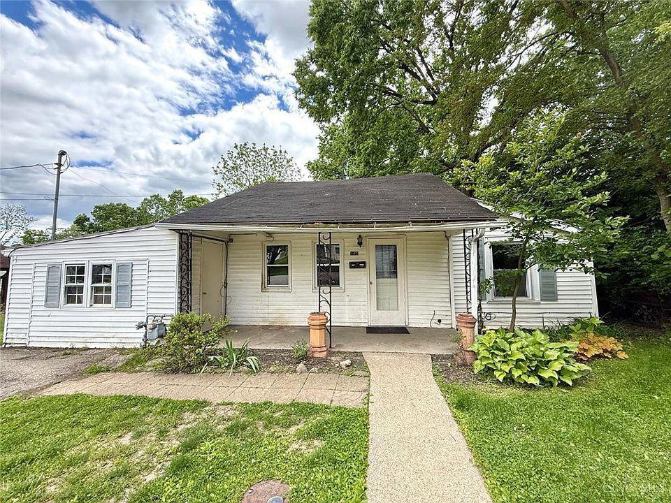 1st image of 115 W Warren St