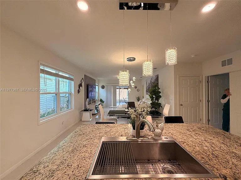 12422 SW Rimini Way — Photo 9
