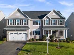 5245 Red Maple Dr, Frederick, MD 21703