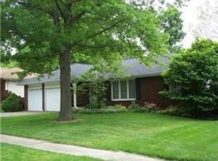 3908 S Queen Ridge Dr, Independence, MO 64055