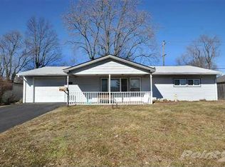 341 Stonybrook Dr, Levittown, PA 19055