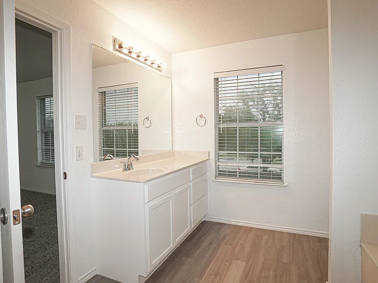 4006 Collin Ct — Photo 25