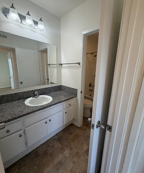 3659 Herman Ave #B — Photo 9