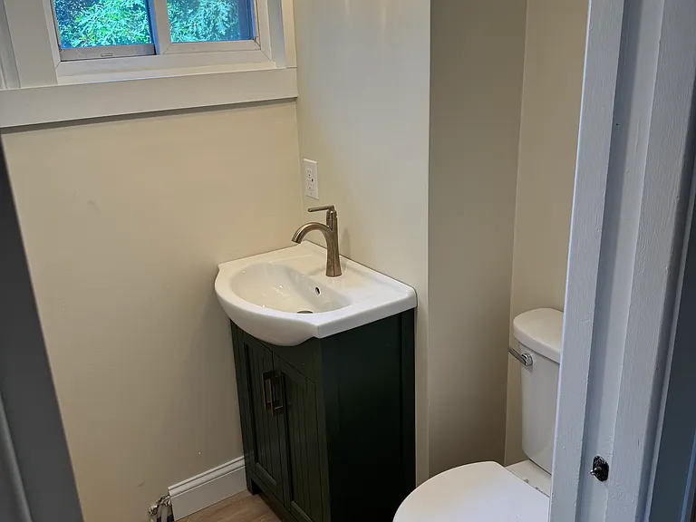 80 Orchard Ave — Photo 3