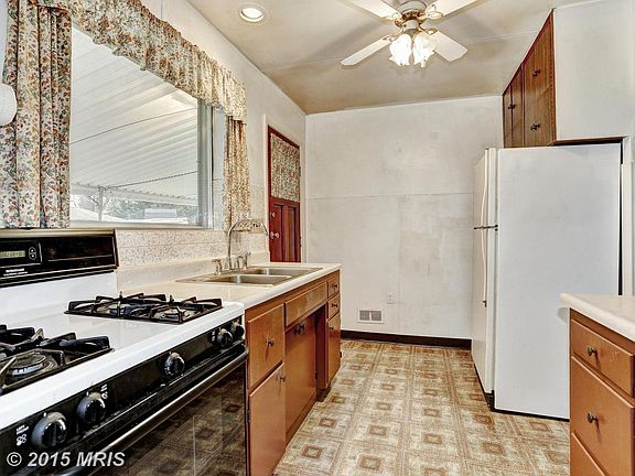 2nd image of 9421 Twilight Dr