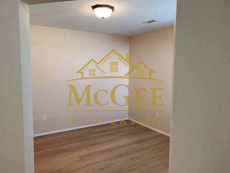 881 Spaniel Dr — Photo 9