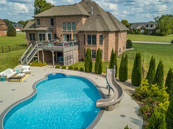 2nd image of 225 Cedar Falls Dr
