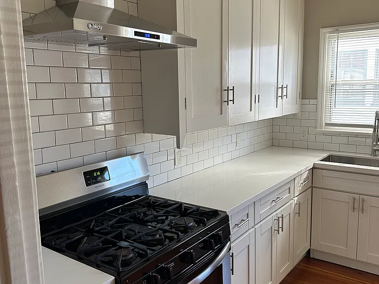 401 S Verdugo Rd #1 — Photo 8