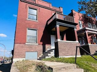 3325 Chippewa St, Saint Louis, MO 63118
