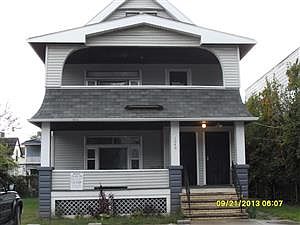 2nd image of 1040 E 74th St