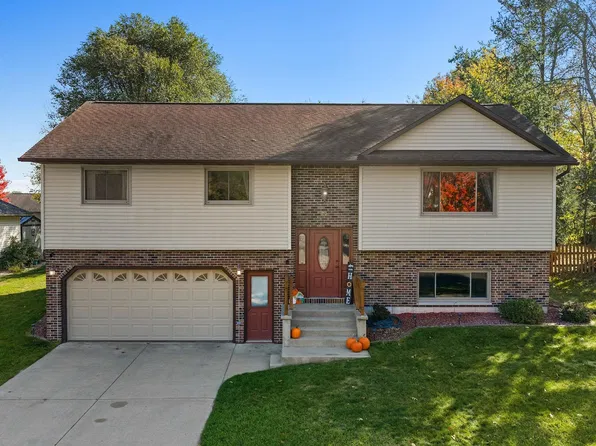 23 Barbara Ann Dr, Reedsburg, WI 53959