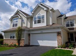 3831 Petra Ct, Naperville, IL 60564