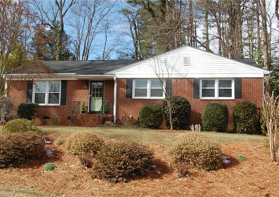 1st image of 807 Plummer Dr