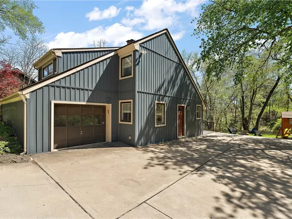 51 Collinwood Dr, Pittsburgh, PA 15215