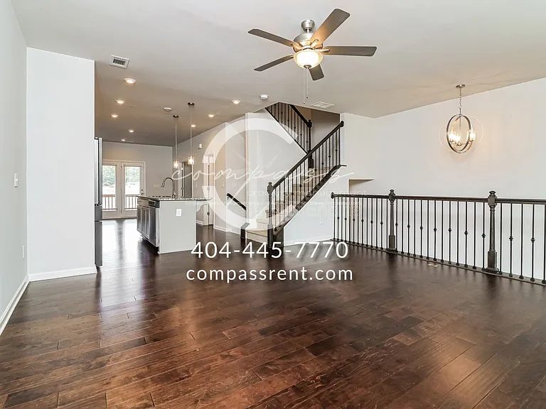 3523 Hedgeway Ln NW — Photo 6