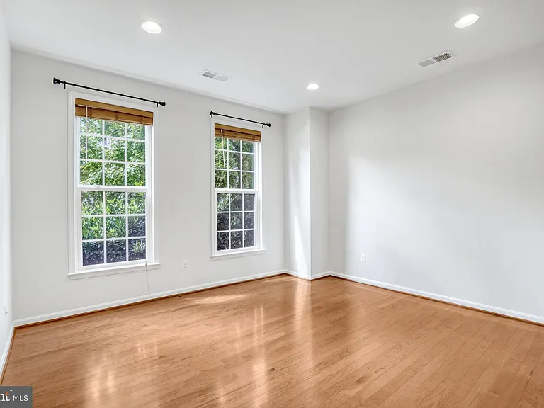 22653 Vienna Green Ter — Photo 6