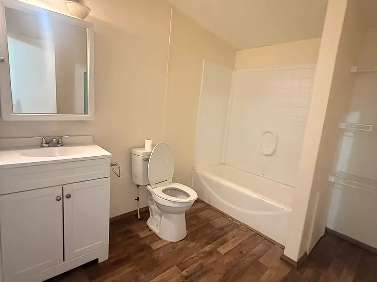 3316 Eastern Ave — Photo 8
