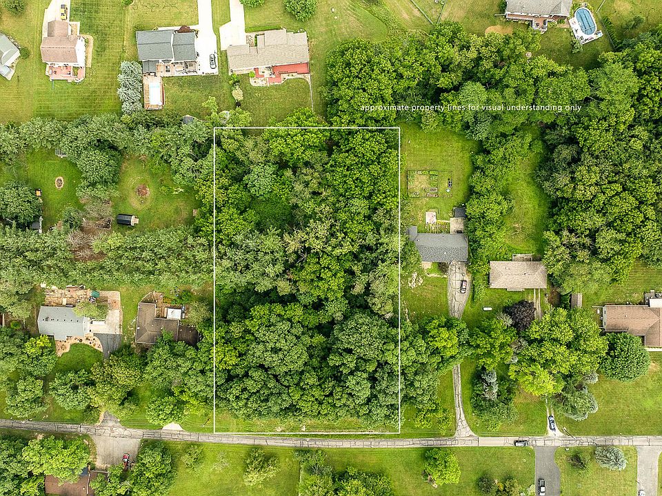 1st image of 400 Wildwood Cir