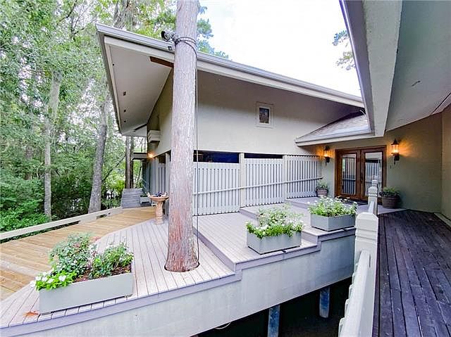 1st image of 119 Riverdale Dr
