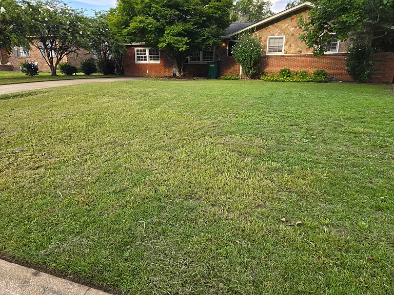 129 Lee Dr — Photo 1