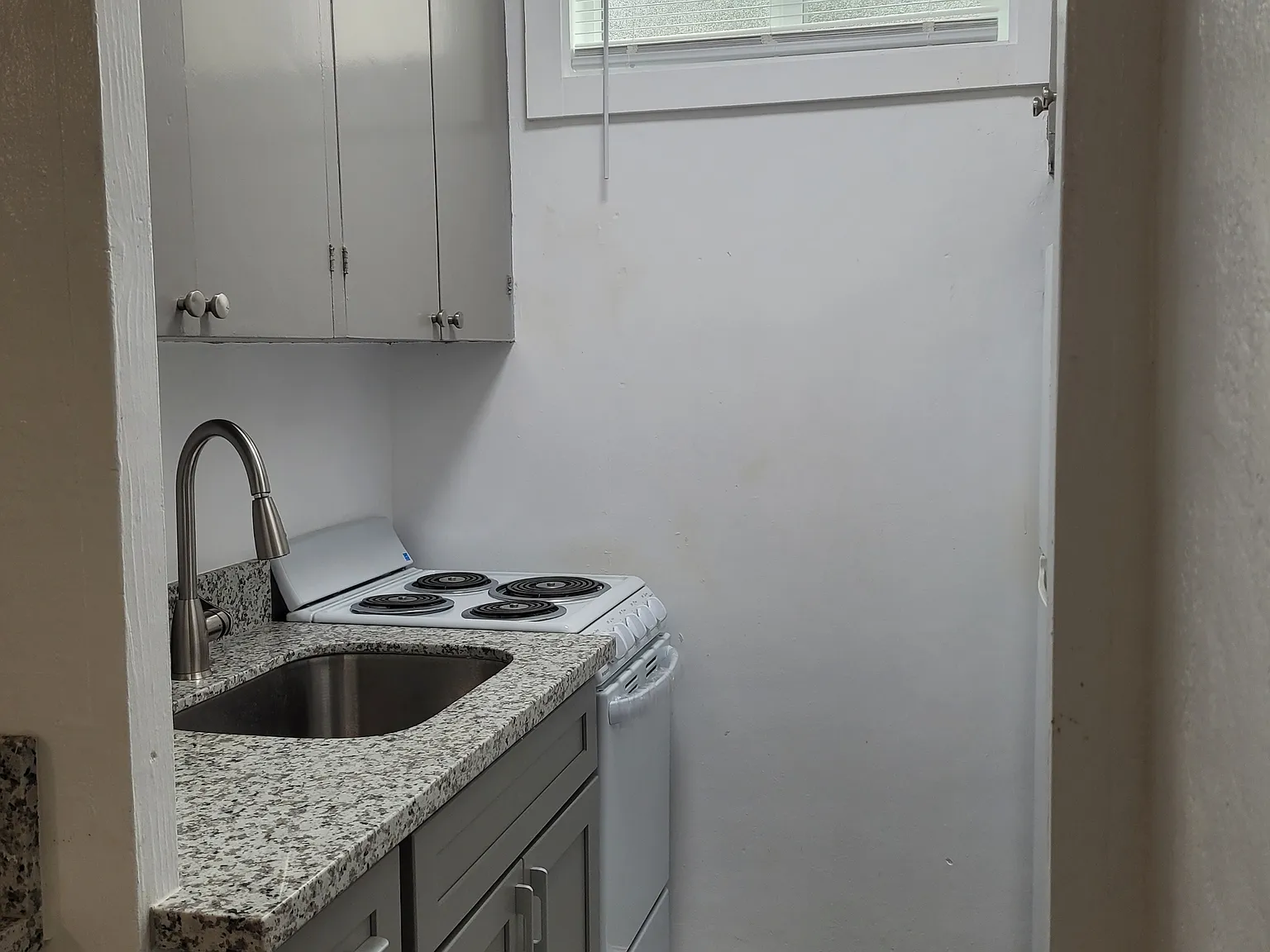 454 Kuamo'o Street (El Gabry) - A — Photo 3