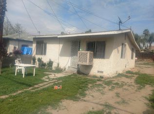 200 Manzanillo St, Woodlake, CA 93286