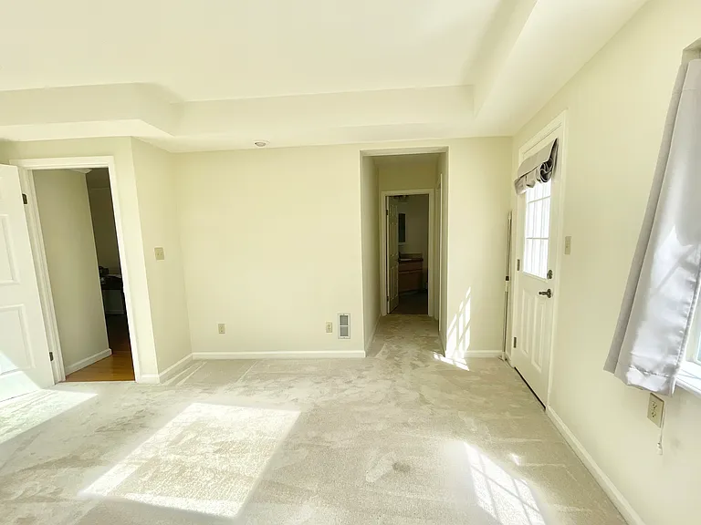 211 Cambridge Ave — Photo 22