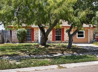 2425 Manitoba Dr, Corpus Christi, TX 78418
