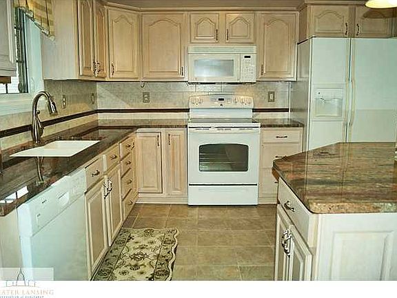 5th image of 688 Pine Meadow Ln