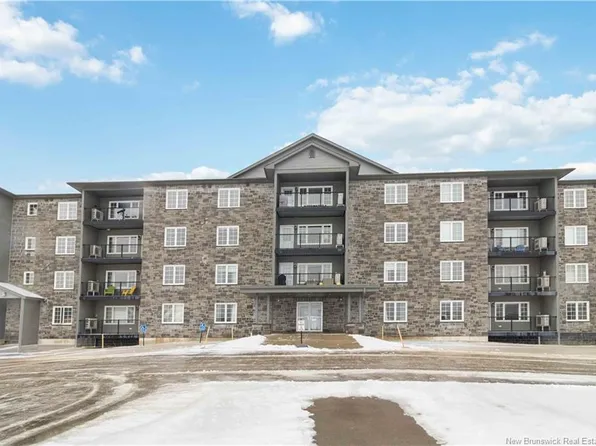 155 Lian St #103, Fredericton, NB E3C 0L9