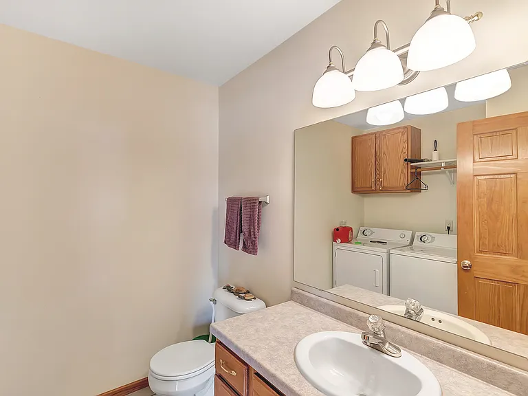2086 River Point Ct — Photo 9