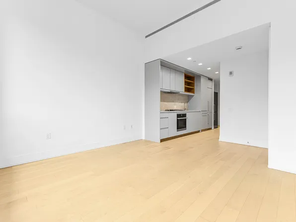 550 Vanderbilt Avenue image 10 of 30