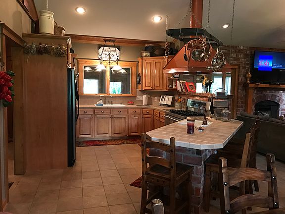 Open kitchen/dining/living