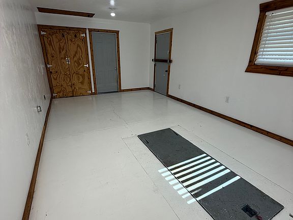 4th image of 2616 N Bryant Ave