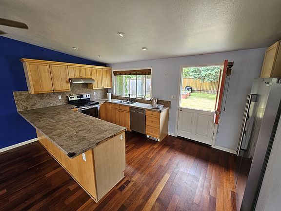 4th image of 15327 111th Ave NE