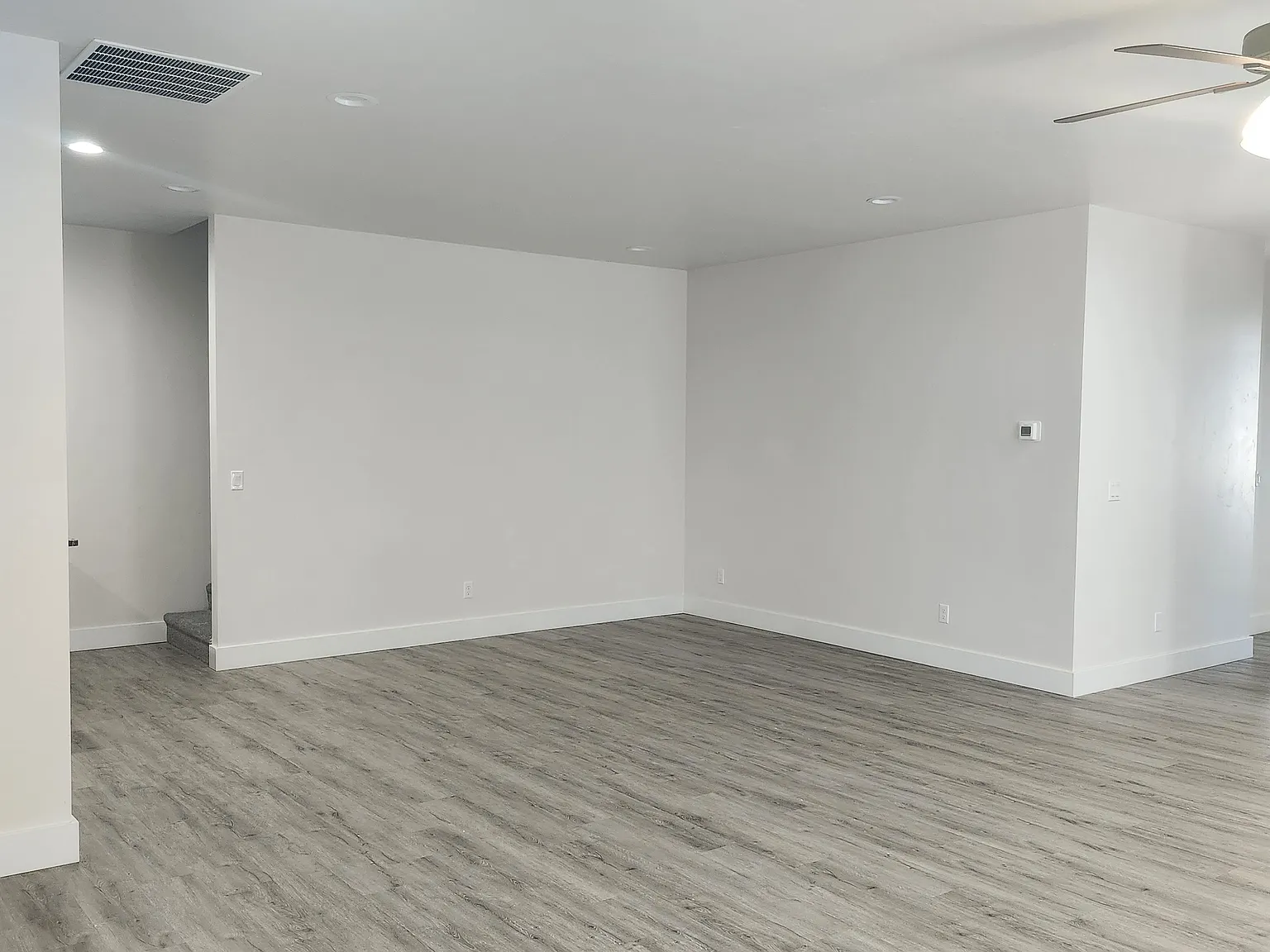 3 bed, 1980 sqft, $2,000 — Photo 3