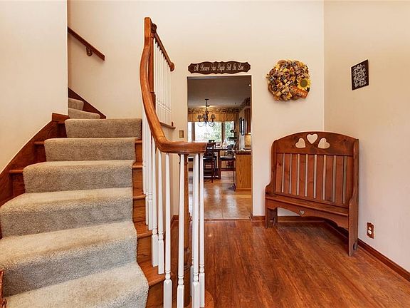 3rd image of 9515 Catalpa Cir