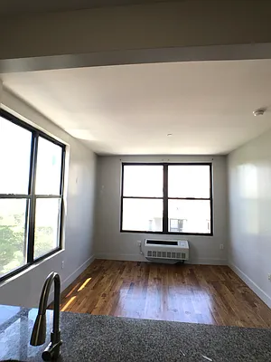 Rented by City Vista Inc | media 4