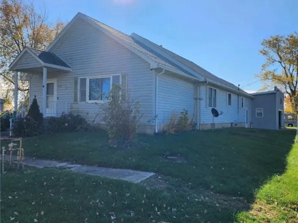 6192 E 733rd Rd, Paris, IL 61944