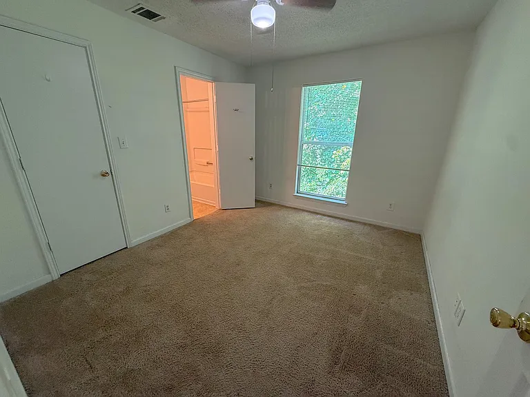 1500-303 Graduate Ln — Photo 10