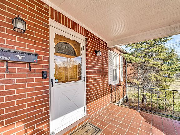 4th image of 218 W Cleveland Ave